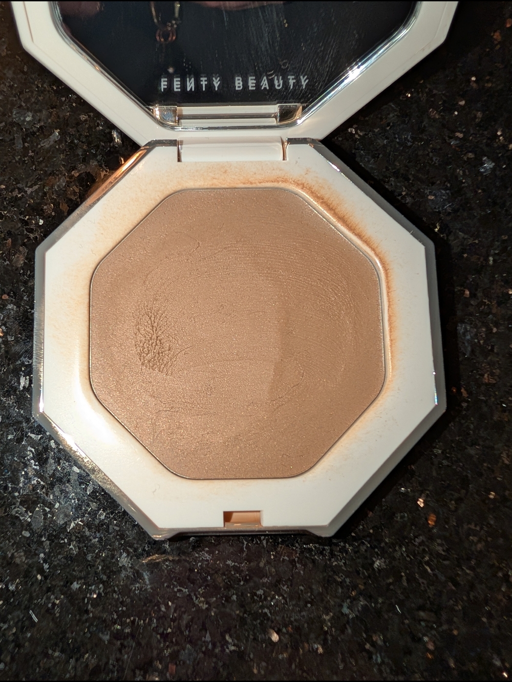 Fenty Beauty Cheeks Out Cream Bronzer In butta Biscuit. Used 1x